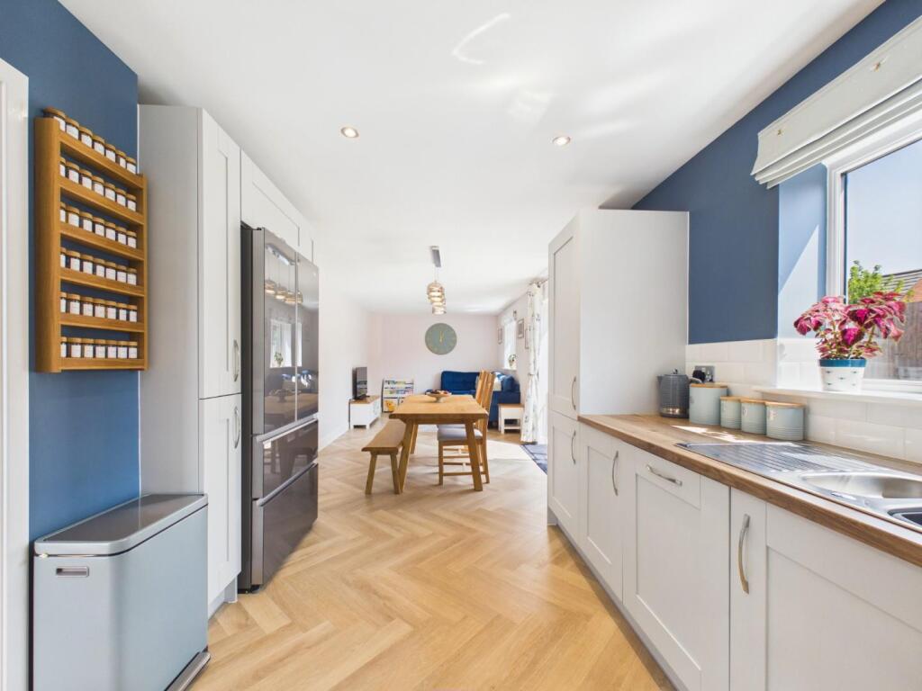 Anstey Gardens, Falfield, Wotton-Under-Edge photo 4