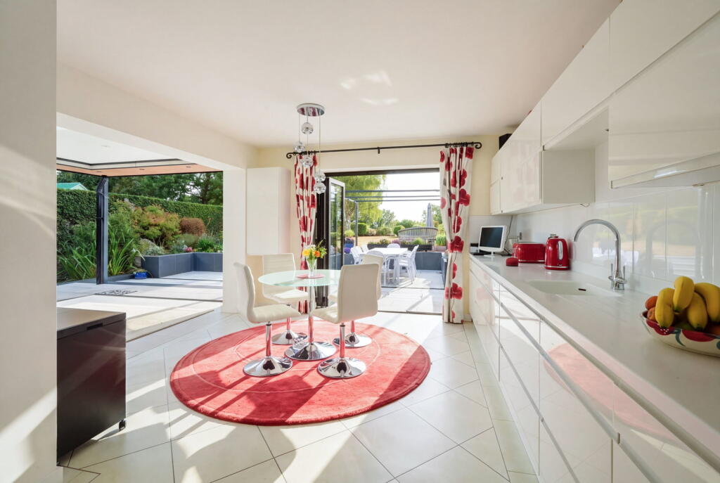 House in Reigate, South Park - View 2