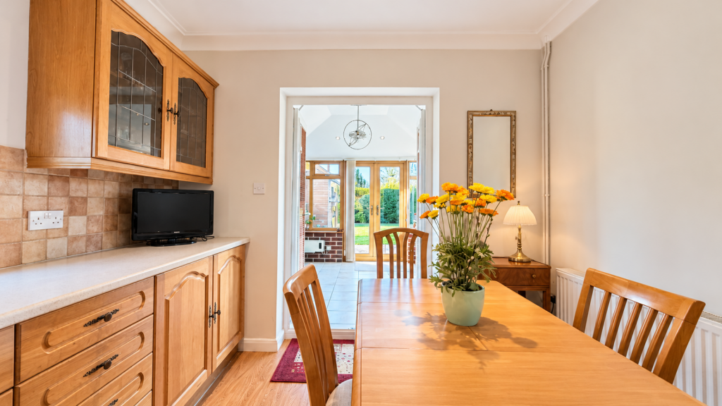 House in Lincoln - View 5