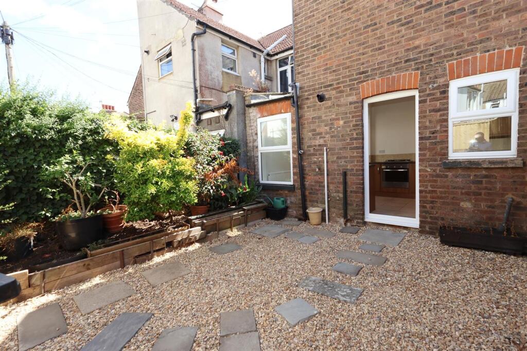 Station Road, Polegate, BN26 photo 2