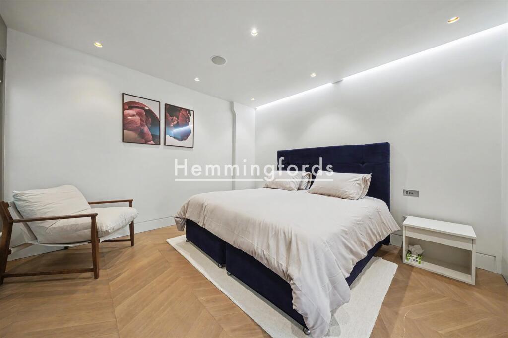 House in London - More