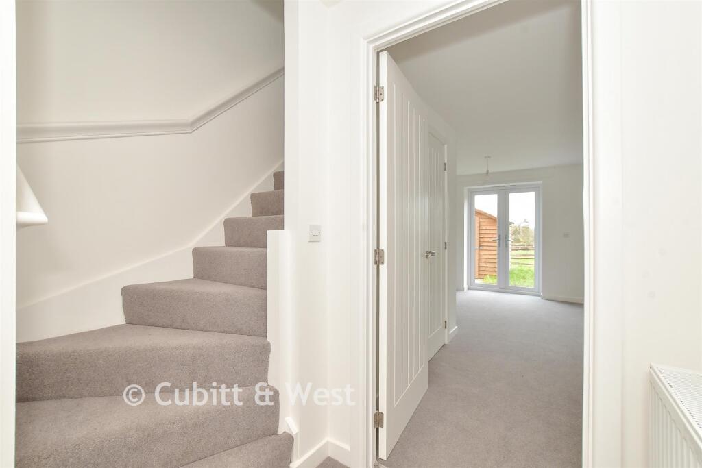 House in Chichester, Funtington - More