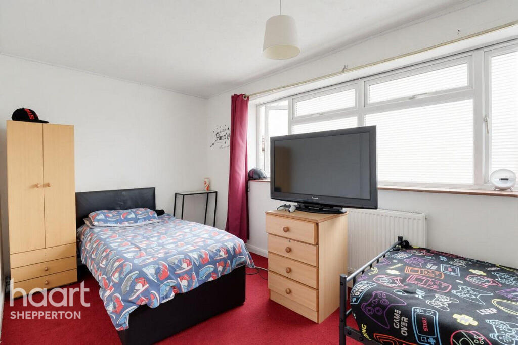 House in Spelthorne, Surrey - View 5