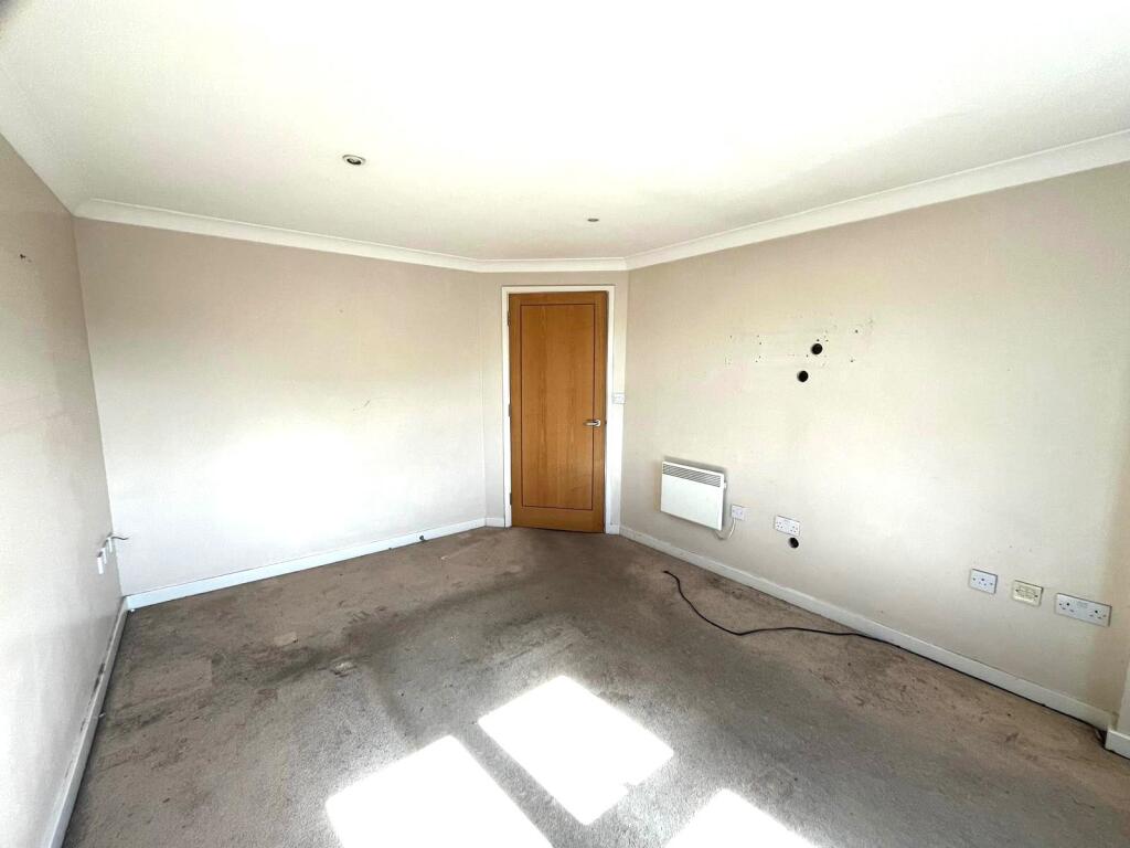 Apartment in Reading - View 2