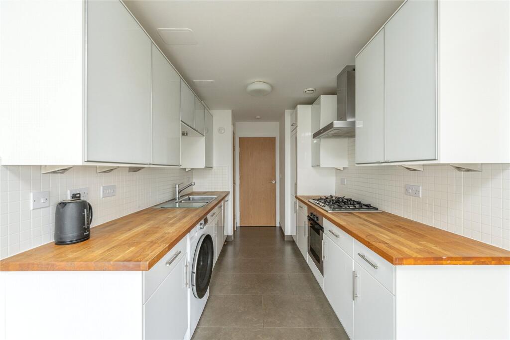 Apartment in Edinburgh - More