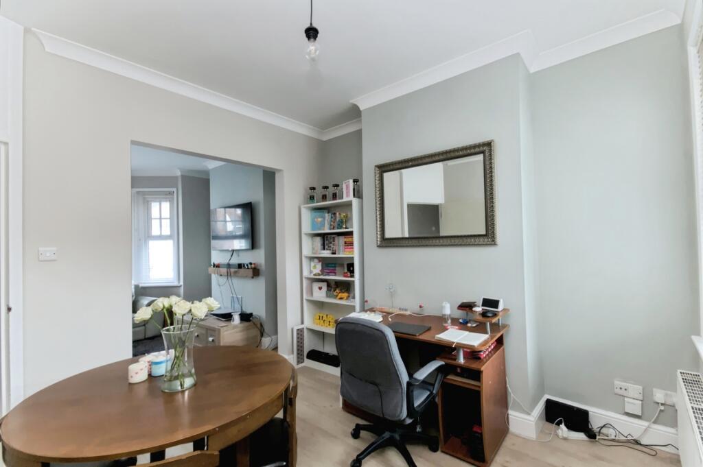 House in Eastbourne, East Sussex - View 4