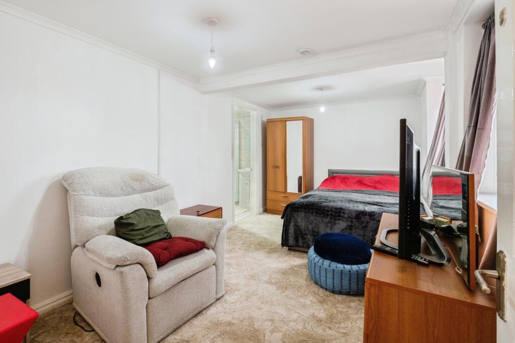 Additional image 2 of Gleneagles, Tamworth, Staffordshire, B77