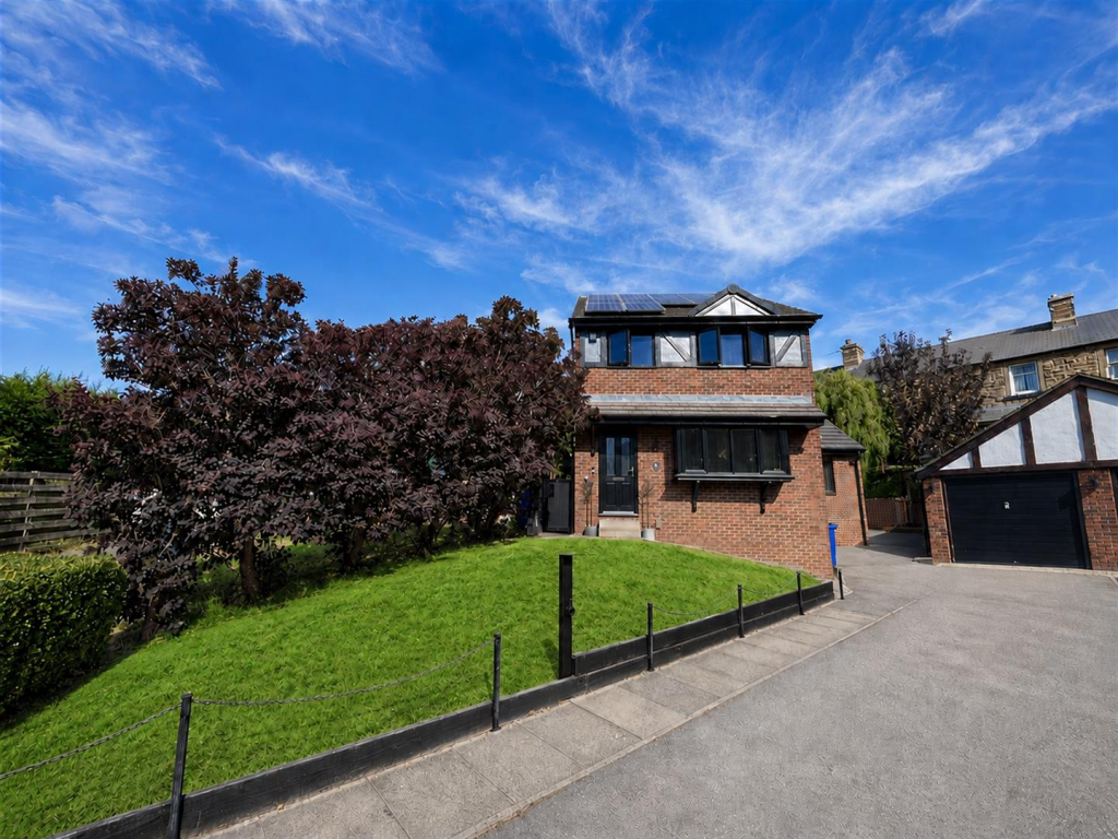 Main image of property: Oaks Farm Drive, Darton, Barnsley