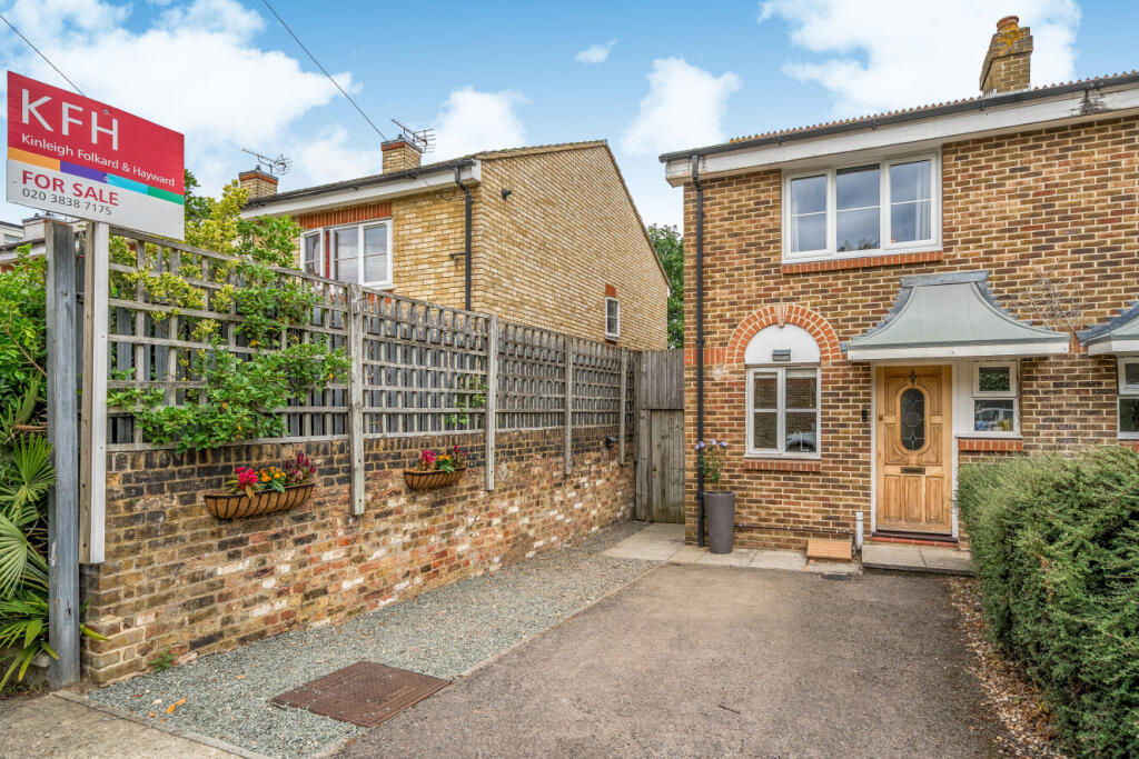 Main image of property: Parkside Close, London, SE20