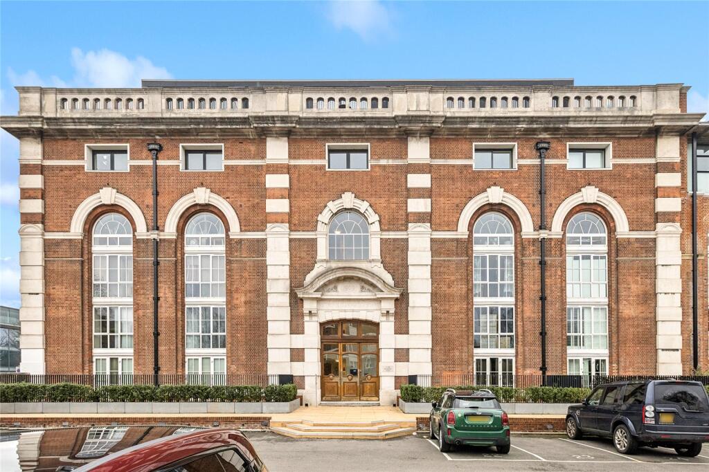 Main image of property: Great West Road, London, W6