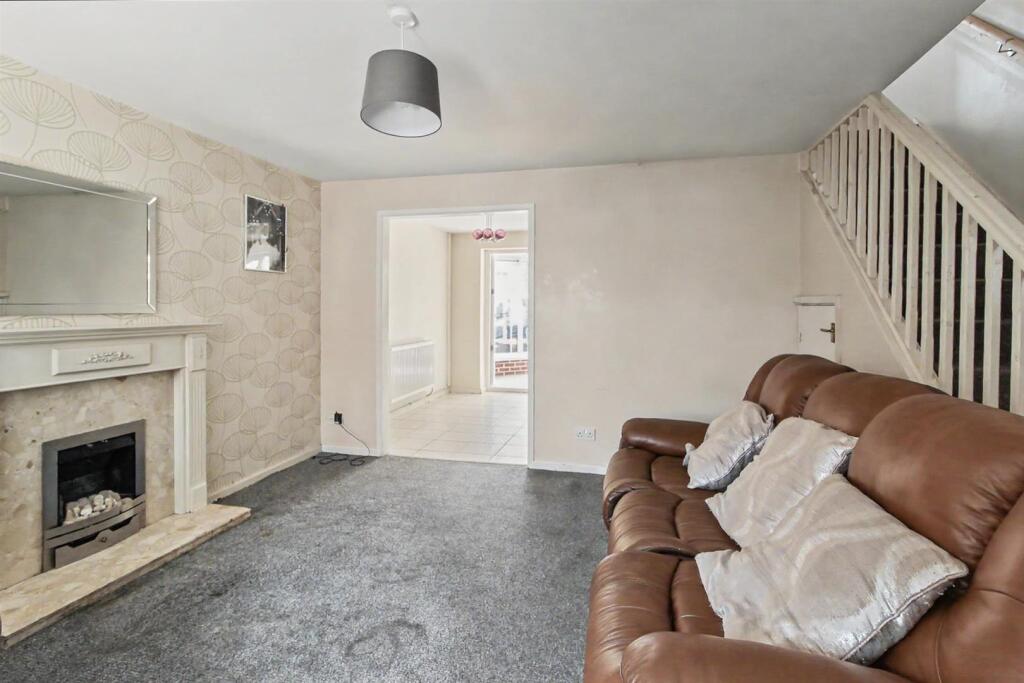 House in Nottingham, Bestwood Park Estate - More