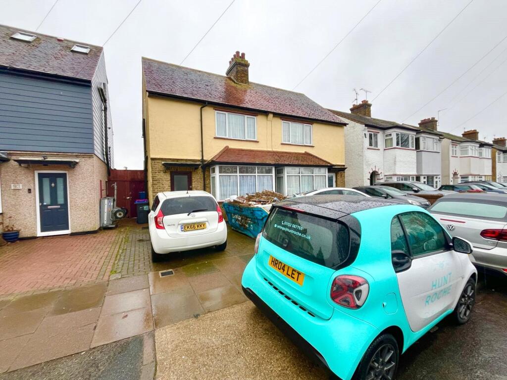 Main image of property: Wentworth Road, Southend-on-Sea, Essex, SS2