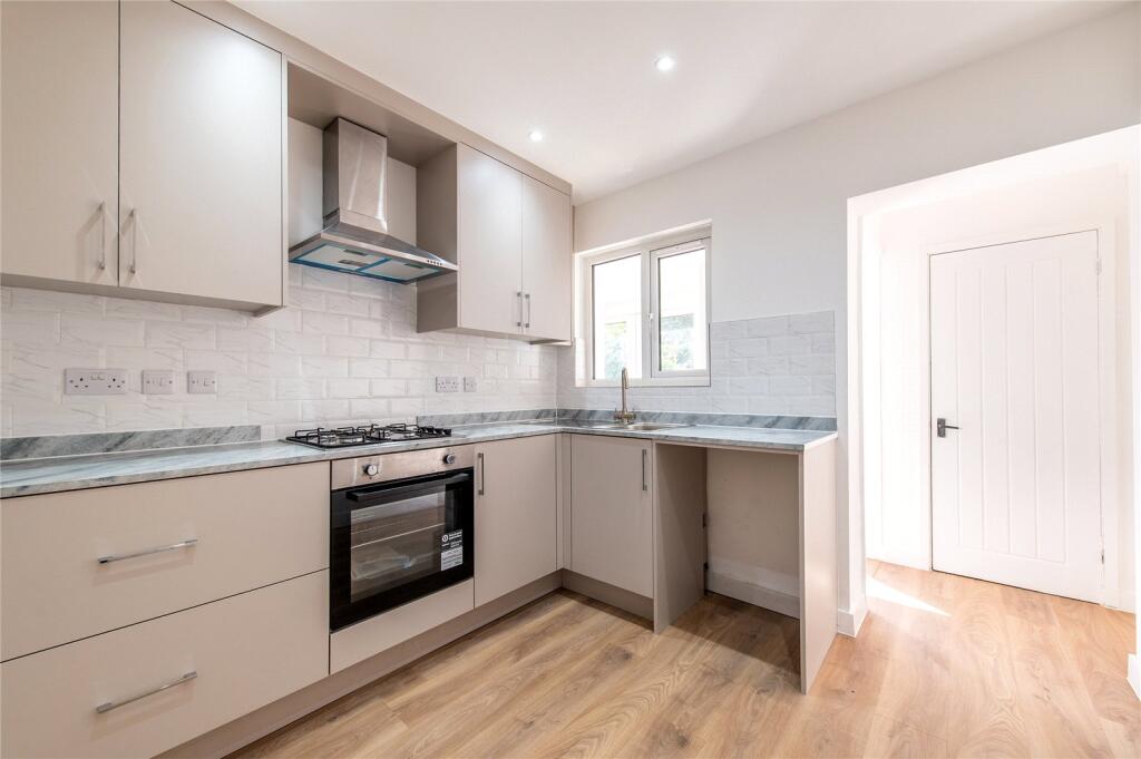 Stonebridge Road, Northfleet, Kent, DA11 photo 3