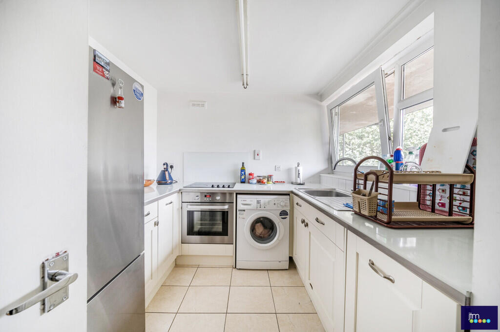 Apartment in London - View 3