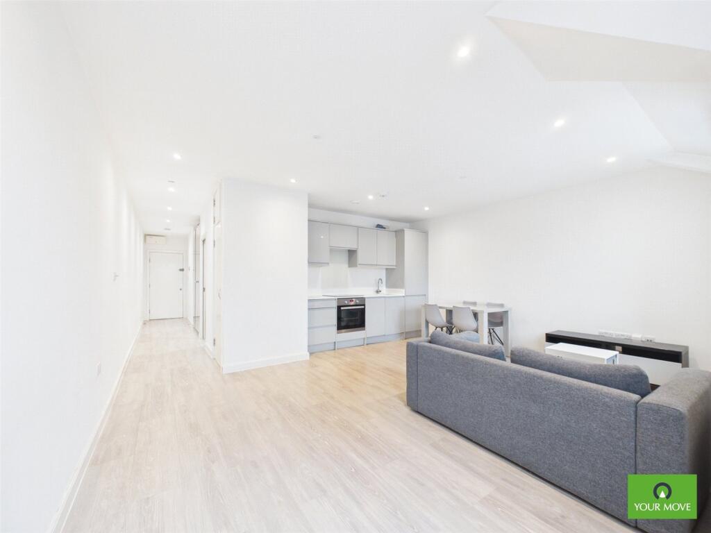 Main image of property: High Street, Hornchurch, RM12
