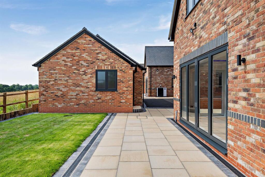 Additional image 35 of 1, Wells Cottage, Wootton Wawen, B95