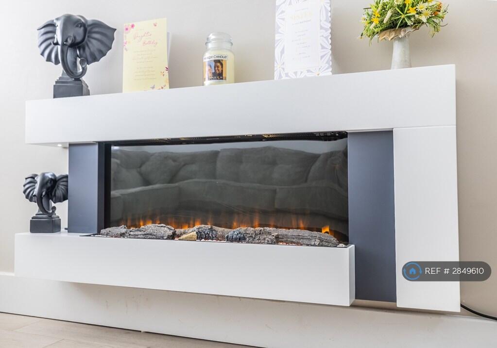 Additional image 5 of Woodrow Close, Catshill, Bromsgrove, B61