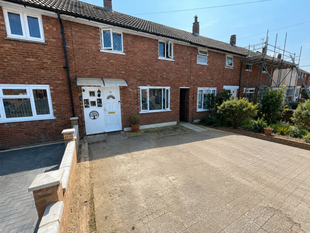 Main image of property: Dewsbury Road, Luton, Bedfordshire, LU3 2HJ