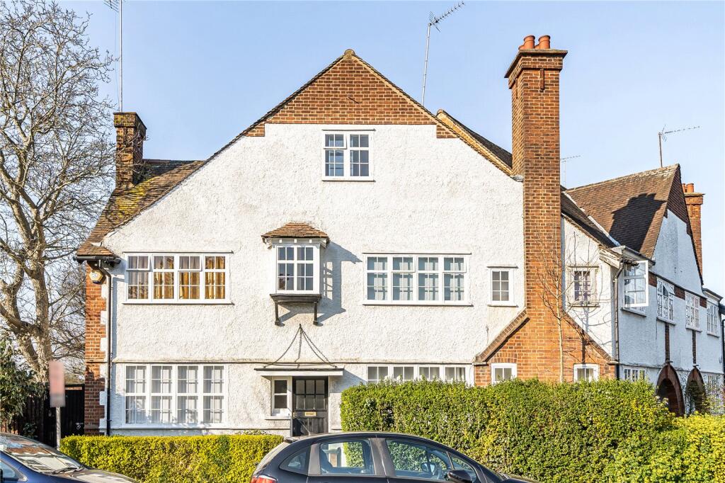 Main image of property: Pitshanger Lane, Ealing