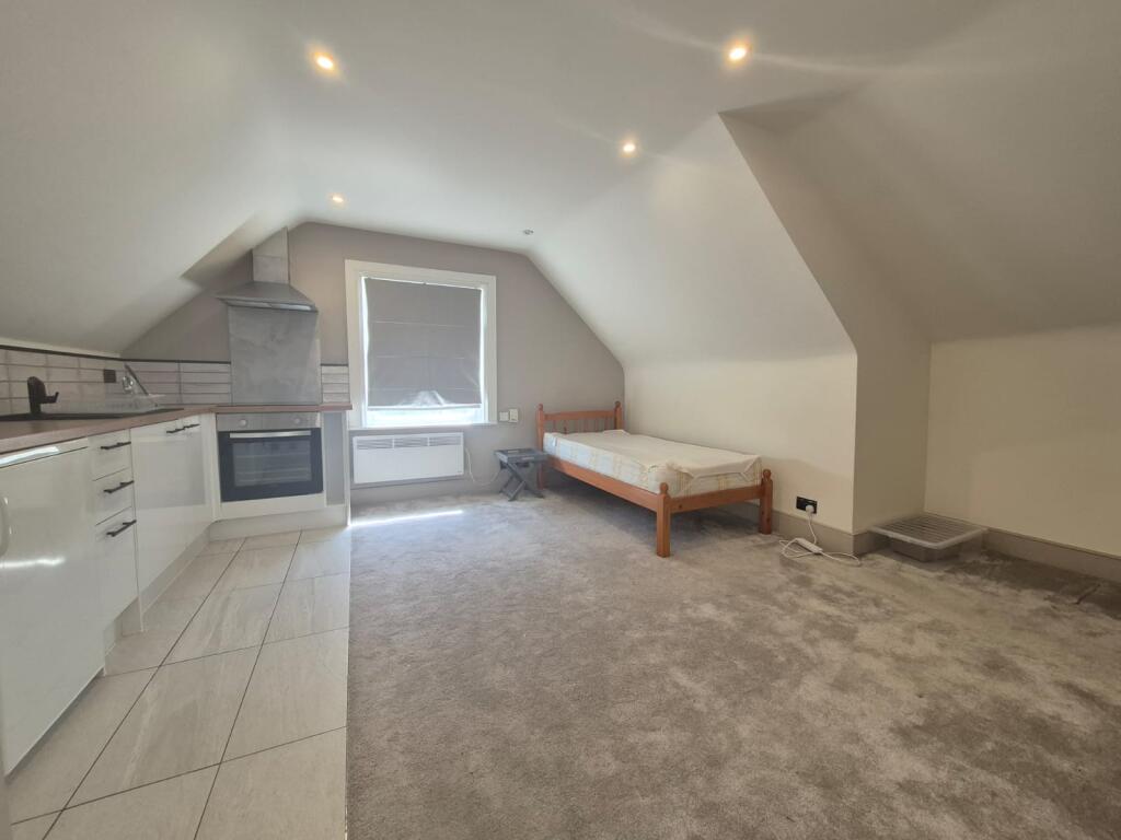 Studio flat for rent