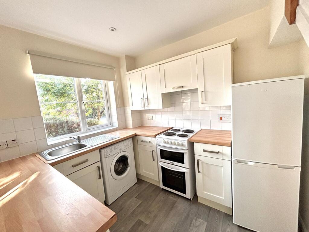 House in Twickenham - More