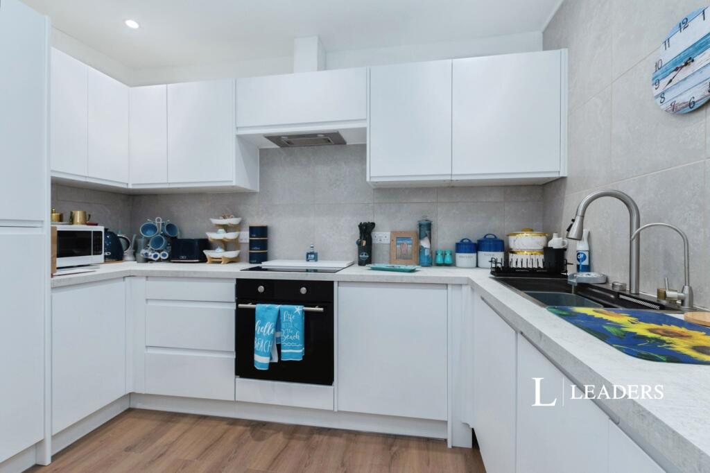 Apartment in Bournemouth - View 3