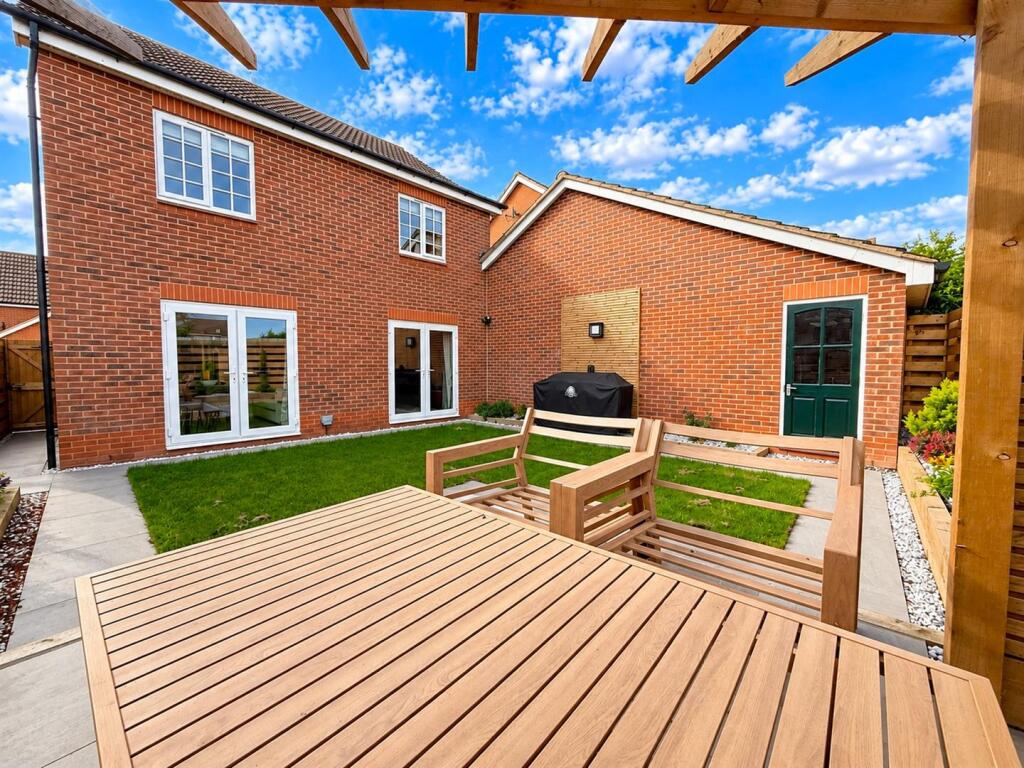 House in South Kesteven, Claypole - View 4