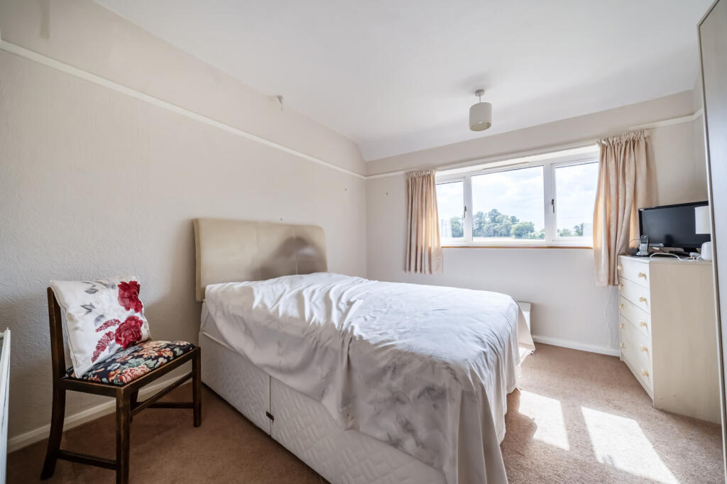 House in Basingstoke and Deane, Church End, Sherfield on Loddon - View 5