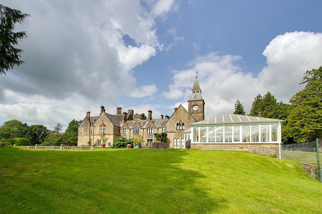 1-bed flat on 3 Sedgwick House, Sedgwick, LA8 0JX, £245,000