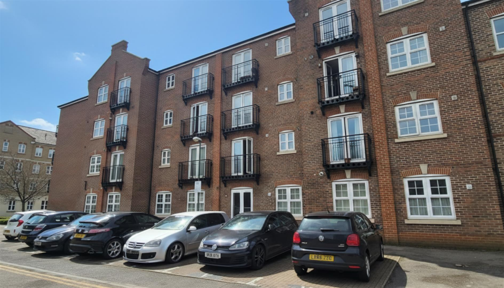 Apartment in Hemel Hempstead - View 4