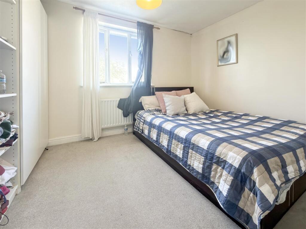 House in Twickenham - View 5