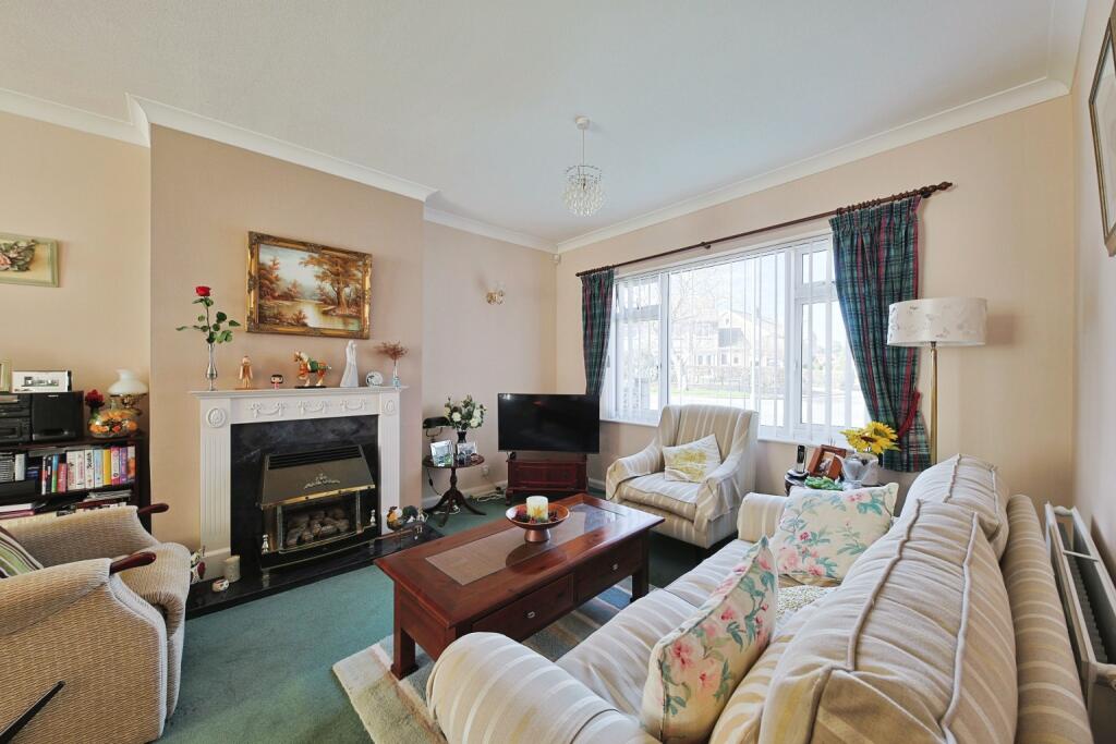 Lawnswood, Hessle,  HU13 0PT photo 3