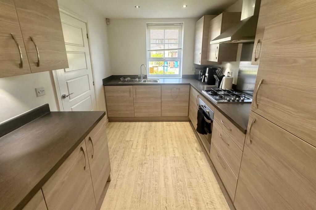 House in Tameside, Greater Manchester - More