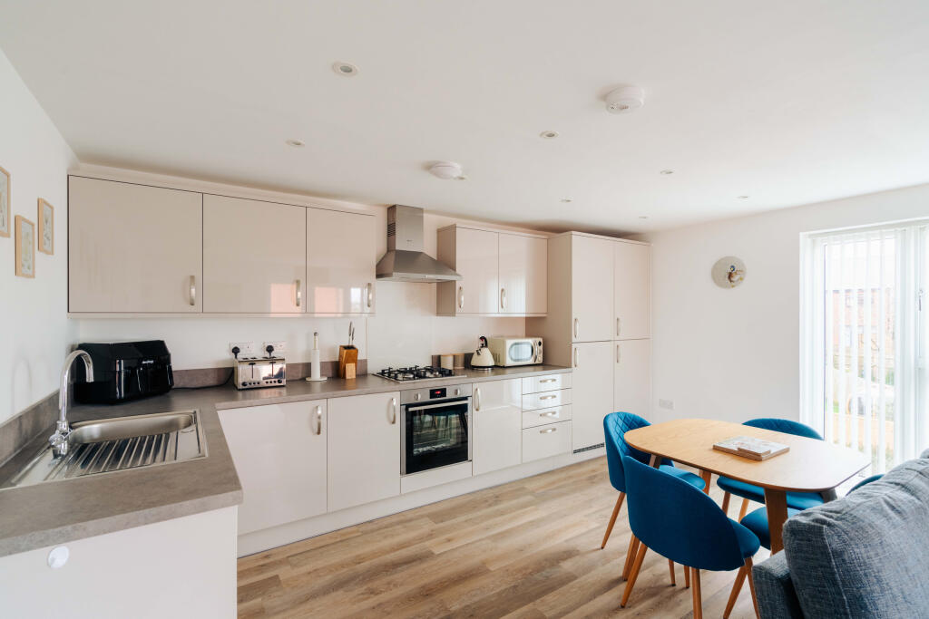 Apartment in Catbrain, Laurel Hill, Almondsbury - View 5