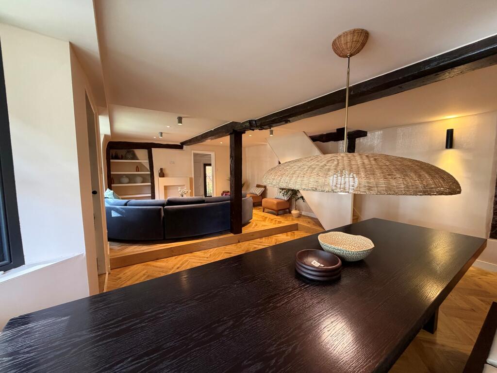 House in Milton Keynes, West Bletchley - View 4