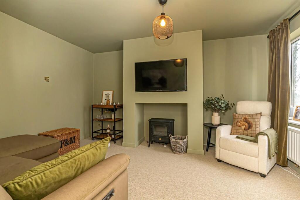 House in Luton - View 2
