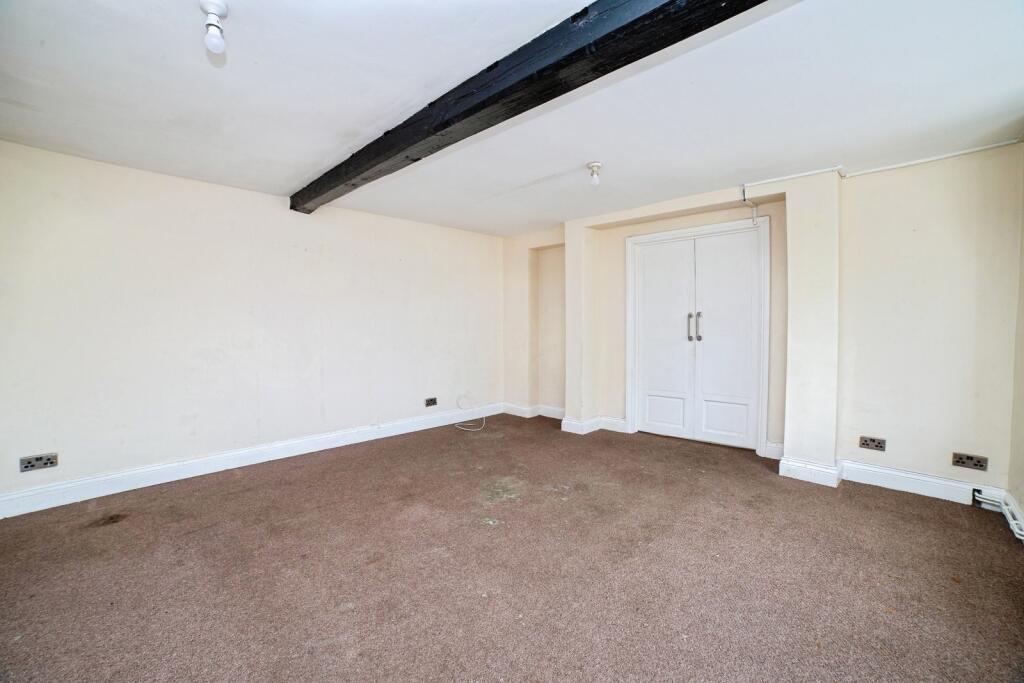 House in Ashfield, Sutton in Ashfield, Nottinghamshire - View 2