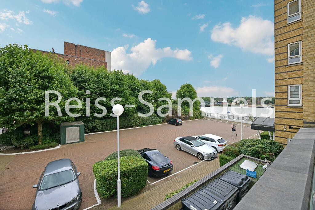 5 bedroom terraced house for rent