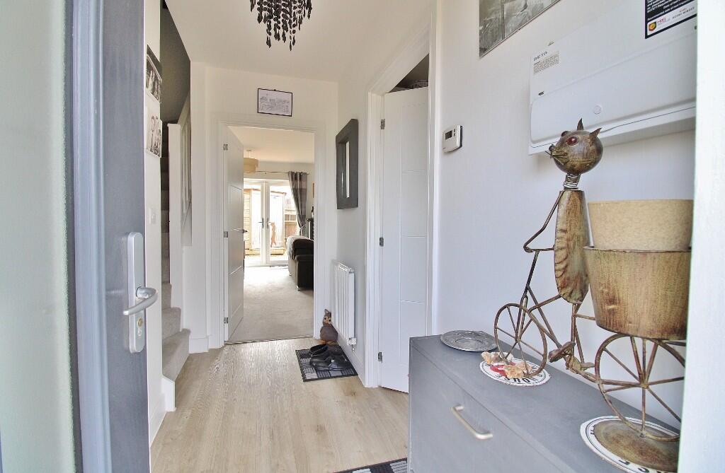 Daedalus Drive, Lee-on-the-solent photo 3