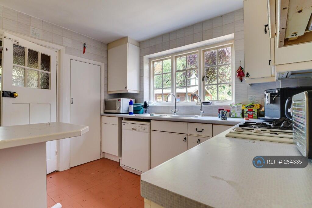 Additional image 4 of Southdown Road, Harpenden, AL5