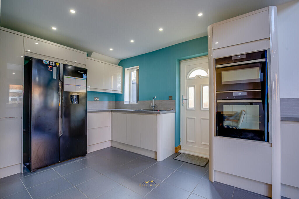 House in Sheffield - View 5