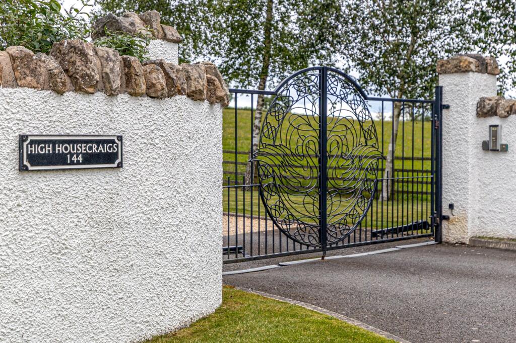 Eaglesham Road, Clarkston, Glasgow, East Renfrewshire photo 3