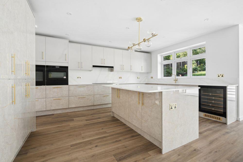 House in Watford - View 5