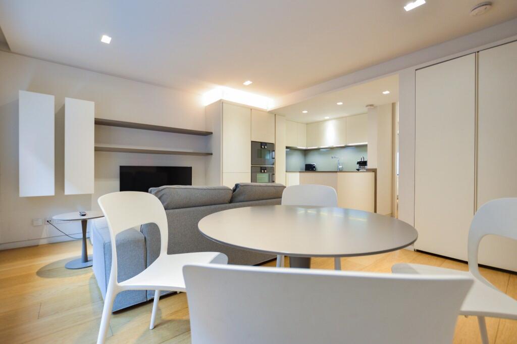 Apartment in London, Soho - More