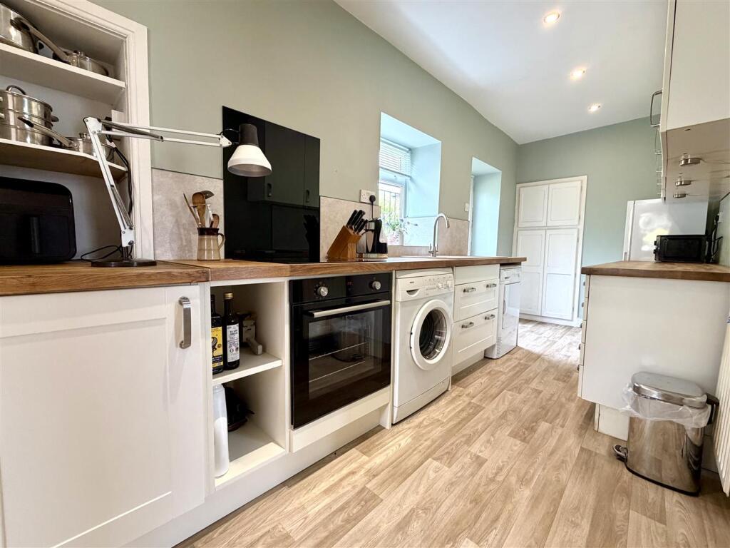 House in Bradford, Oxenhope - View 3