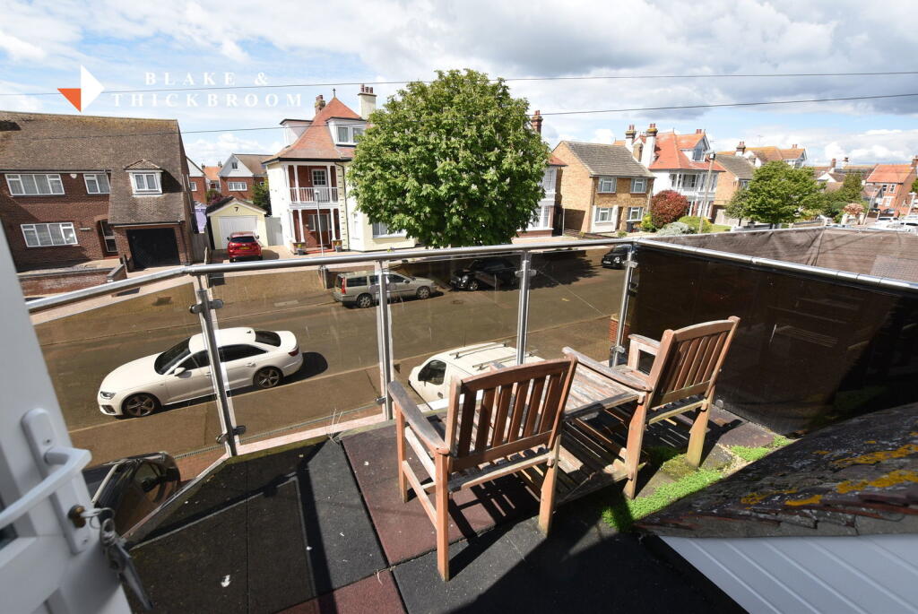 Trafalgar Road, Clacton on Sea CO15 1LR photo 5