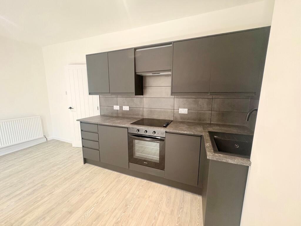 Apartment in Plymouth - More