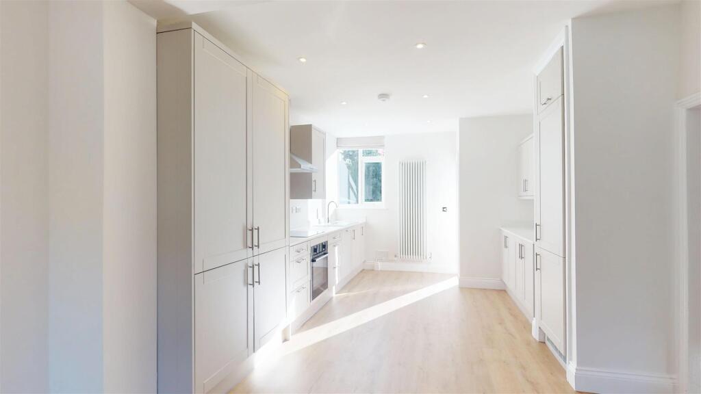 House in Shrewsbury, Belle Vue - View 2