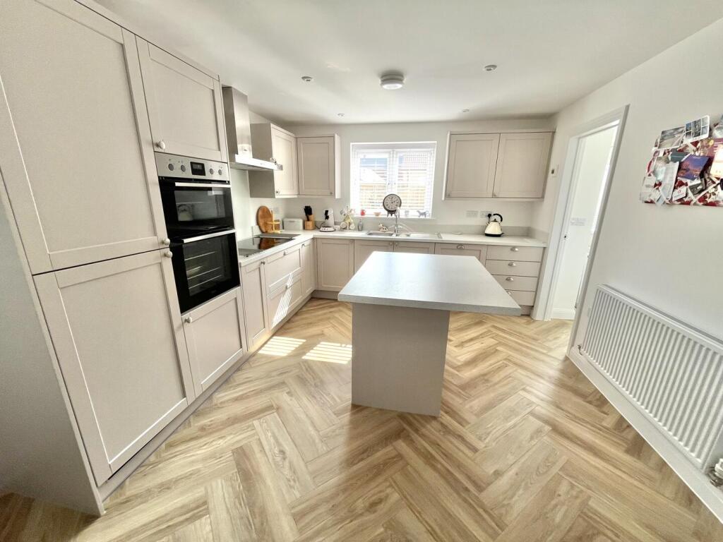 Dawes Avenue, Watchet photo 4