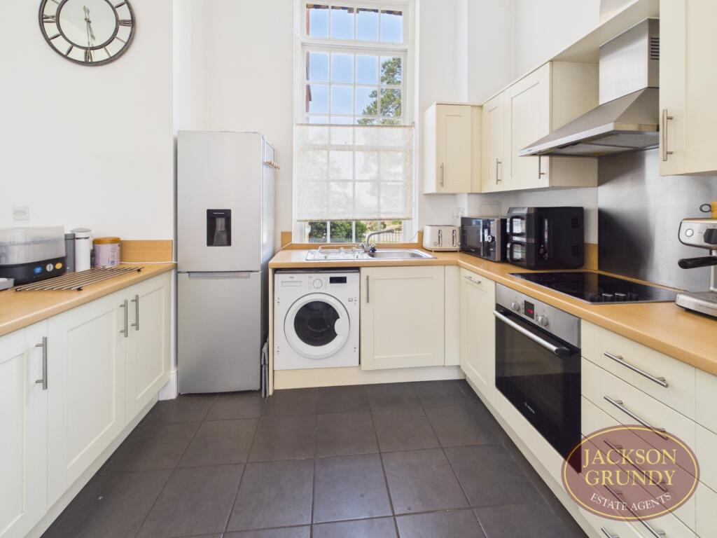 South Meadow Road, St. Crispin's, NN5 4RF - View 4